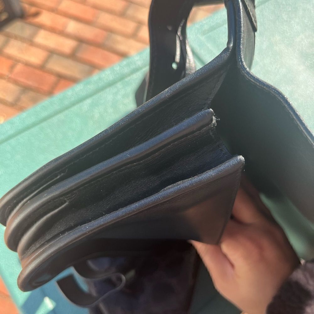 Gucci Leather Shoulder Bag - Picture 14 of 16